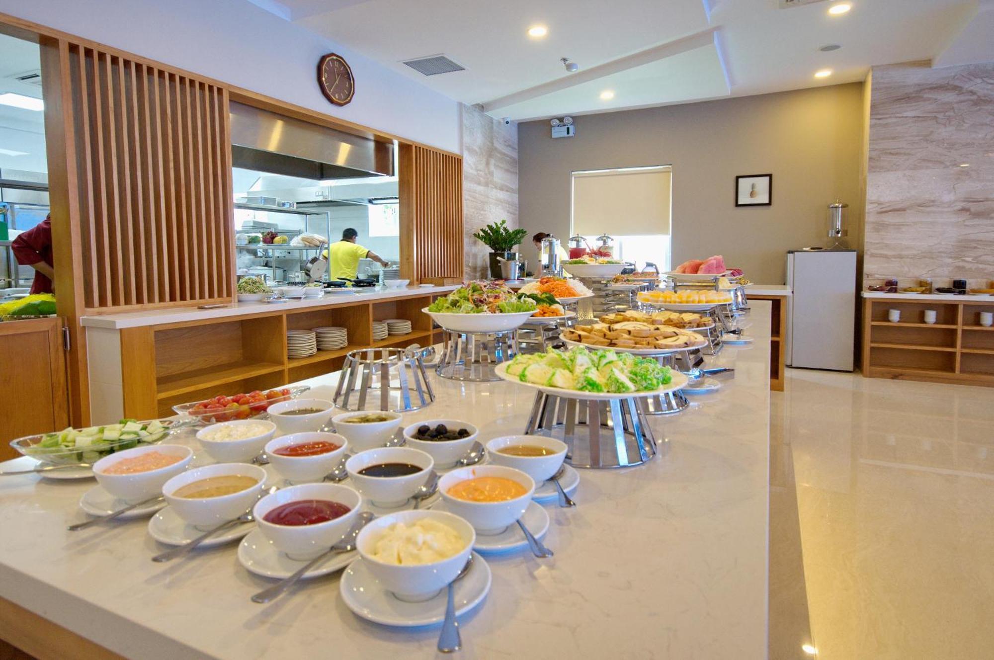 Khách sạn Monica Nha Trang